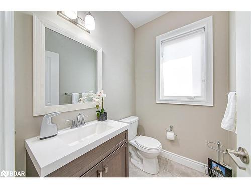 165 Bishop Drive E, Barrie, ON - Indoor Photo Showing Bathroom