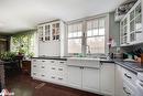 75 Old Mosley Street, Wasaga Beach, ON  - Indoor Photo Showing Kitchen 