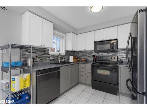 8 Ridwell Street, Barrie, ON - Indoor Photo Showing Kitchen