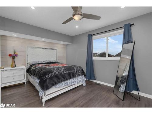 8 Ridwell Street, Barrie, ON - Indoor Photo Showing Bedroom