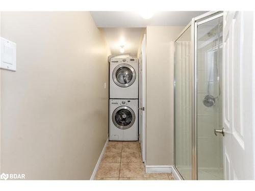 121 Nicholson Drive, Barrie, ON - Indoor Photo Showing Laundry Room