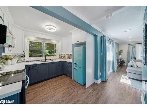 787 Churchill Lane, Georgina, ON - Indoor Photo Showing Kitchen With Double Sink