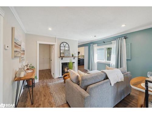 787 Churchill Lane, Georgina, ON - Indoor Photo Showing Living Room With Fireplace