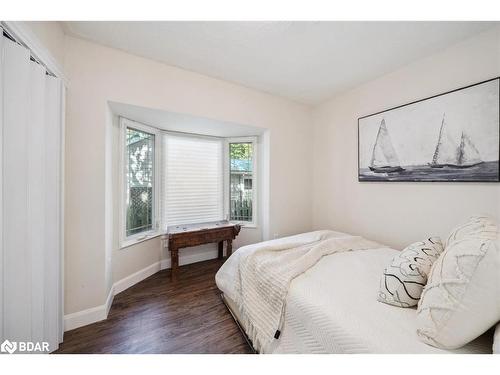 787 Churchill Lane, Georgina, ON - Indoor Photo Showing Bedroom