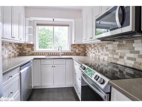 14-30 Laguna Parkway, Brechin, ON - Indoor Photo Showing Kitchen With Upgraded Kitchen