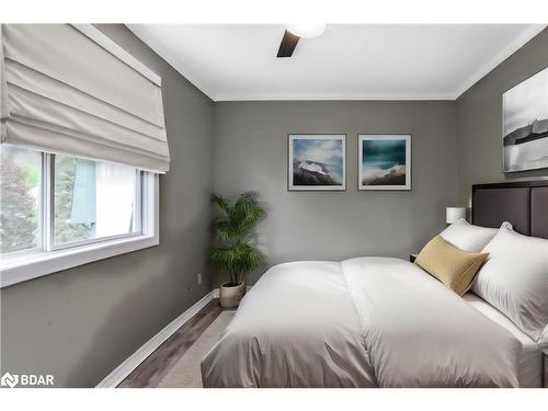 14-30 Laguna Parkway, Brechin, ON - Indoor Photo Showing Bedroom