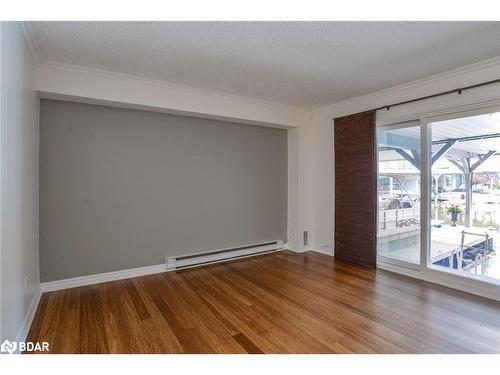 14-30 Laguna Parkway, Brechin, ON - Indoor Photo Showing Other Room