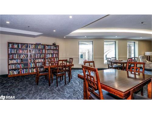 1401-150 Dunlop Street E, Barrie, ON - Indoor Photo Showing Dining Room