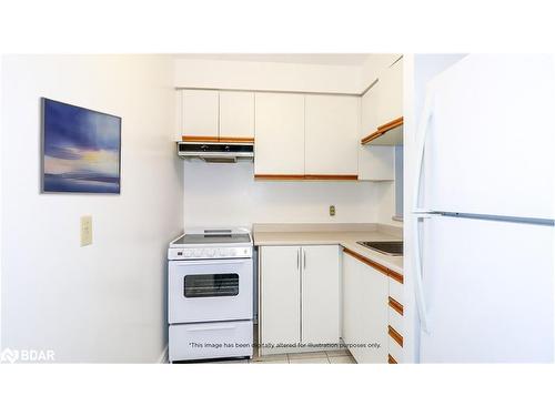 1401-150 Dunlop Street E, Barrie, ON - Indoor Photo Showing Kitchen