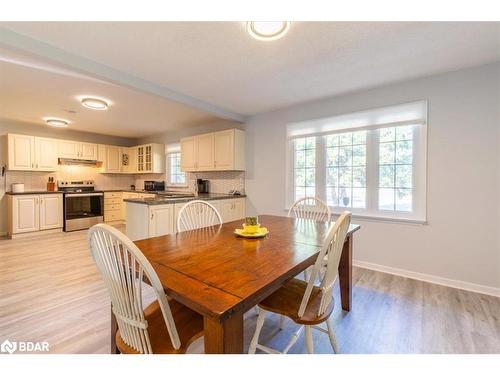 569 Mapleview Drive E, Barrie, ON - Indoor Photo Showing Dining Room