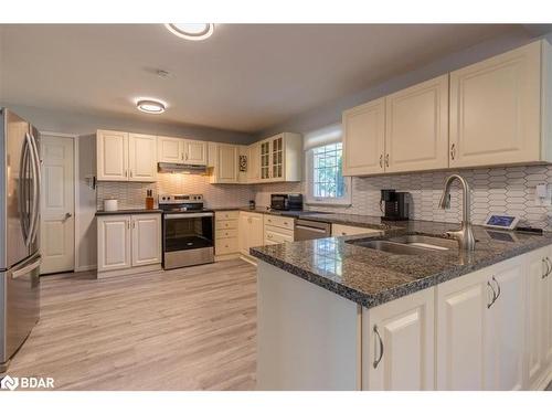 569 Mapleview Drive E, Barrie, ON - Indoor Photo Showing Kitchen With Double Sink