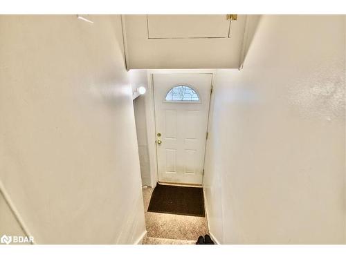 34 Penetang Street, Barrie, ON - Indoor Photo Showing Other Room