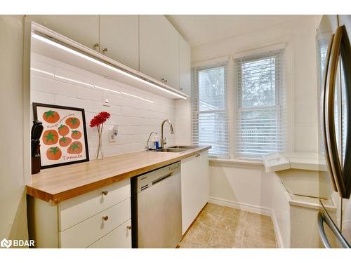 34 Penetang Street, Barrie, ON - Indoor Photo Showing Kitchen With Double Sink