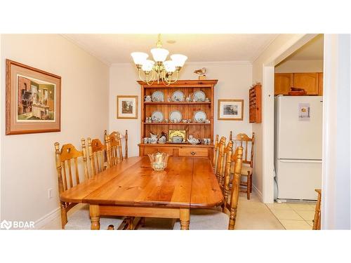 305-131 Clapperton Street, Barrie, ON - Indoor Photo Showing Dining Room