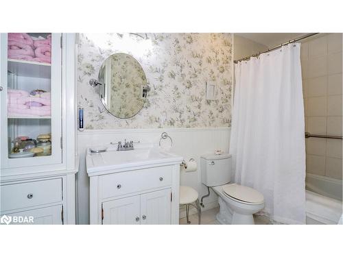 305-131 Clapperton Street, Barrie, ON - Indoor Photo Showing Bathroom