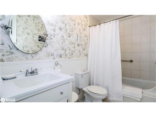 305-131 Clapperton Street, Barrie, ON - Indoor Photo Showing Bathroom