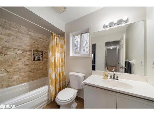 118 Churchland Drive, Barrie, ON - Indoor Photo Showing Bathroom