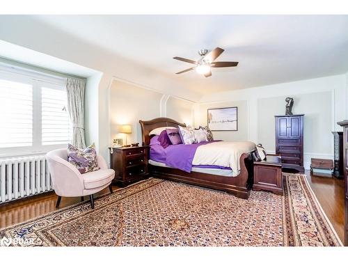 60 High Street, Barrie, ON - Indoor Photo Showing Bedroom