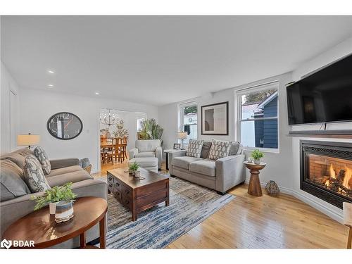 239 Pine Street, Newmarket, ON - Indoor Photo Showing Living Room With Fireplace