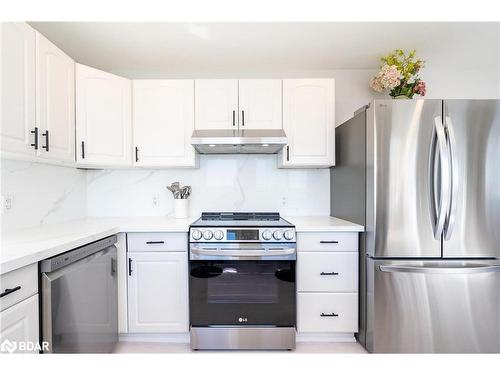 282 Robins Point Road, Tay, ON - Indoor Photo Showing Kitchen