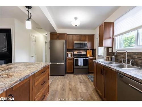 2644 Dorsett Drive, Sudbury, ON - Indoor Photo Showing Kitchen With Double Sink