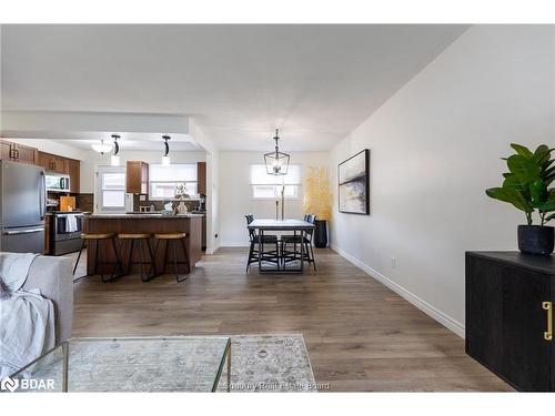 2644 Dorsett Drive, Sudbury, ON - Indoor Photo Showing Living Room