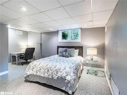 355 Golf Links Road, Ancaster, ON - Indoor Photo Showing Bedroom