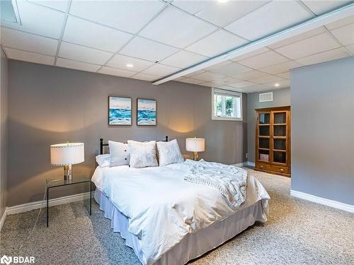 355 Golf Links Road, Ancaster, ON - Indoor Photo Showing Bedroom