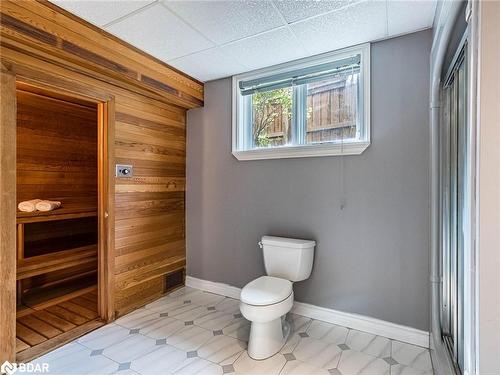 355 Golf Links Road, Ancaster, ON - Indoor Photo Showing Bathroom