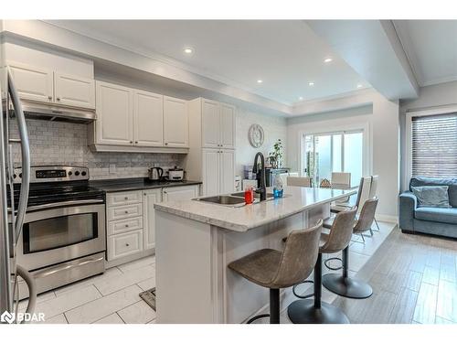 104 Stanley Street, Barrie, ON - Indoor Photo Showing Kitchen