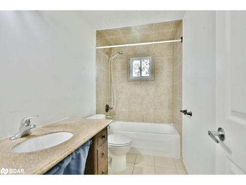 51 Gosney Crescent, Barrie, ON - Indoor Photo Showing Bathroom