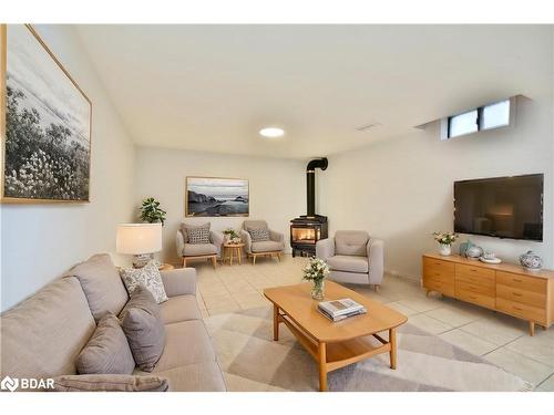 51 Gosney Crescent, Barrie, ON - Indoor Photo Showing Living Room