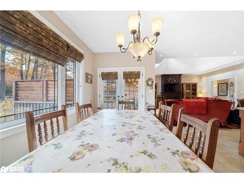 7 Sherwood Crescent, Tiny, ON - Indoor Photo Showing Dining Room