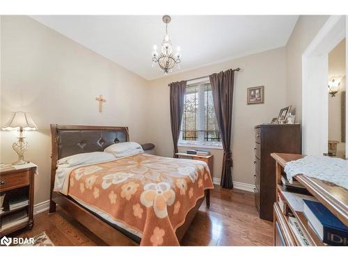 7 Sherwood Crescent, Tiny, ON - Indoor Photo Showing Bedroom