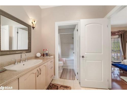 7 Sherwood Crescent, Tiny, ON - Indoor Photo Showing Bathroom