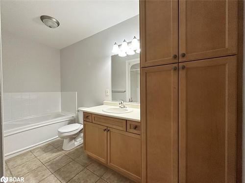 509 Mariner Drive, Waterloo, ON - Indoor Photo Showing Bathroom