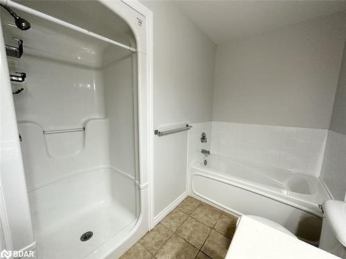 509 Mariner Drive, Waterloo, ON - Indoor Photo Showing Bathroom