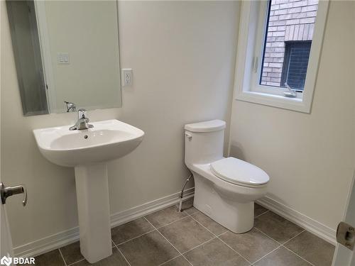 21 Bluebird Lane, Barrie, ON - Indoor Photo Showing Bathroom