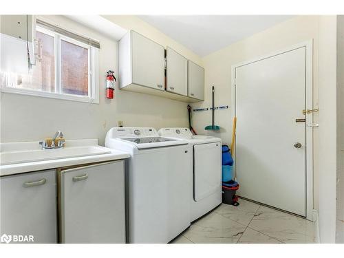 52 Settler Court, Brampton, ON - Indoor Photo Showing Laundry Room