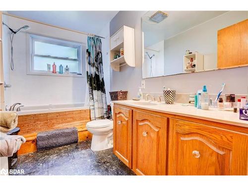 4142 Stewarts Lane, Severn, ON - Indoor Photo Showing Bathroom