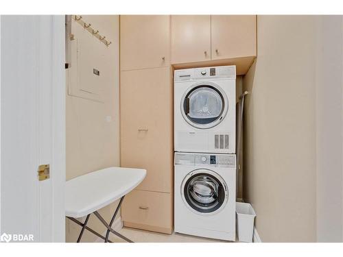 1210-6 Toronto Street, Barrie, ON - Indoor Photo Showing Laundry Room