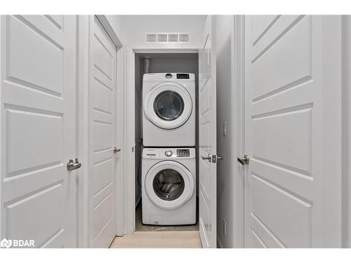 G-15-375 Sea Ray Avenue, Innisfil, ON - Indoor Photo Showing Laundry Room