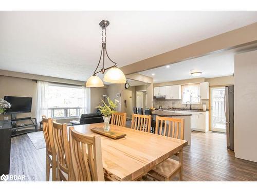 33 Roslyn Road, Barrie, ON - Indoor Photo Showing Dining Room