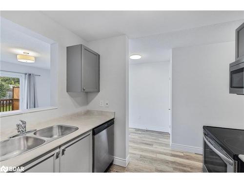 796 Coral Springs Lane, Midland, ON - Indoor Photo Showing Kitchen With Double Sink