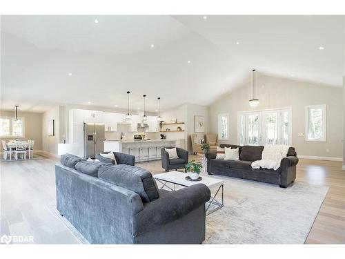 1250 Old Parry Sound Road, Utterson, ON - Indoor Photo Showing Living Room