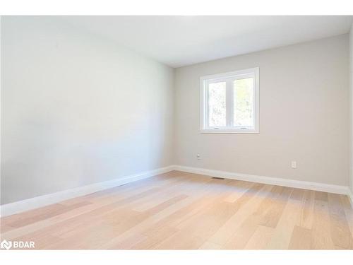 1250 Old Parry Sound Road, Utterson, ON - Indoor Photo Showing Other Room