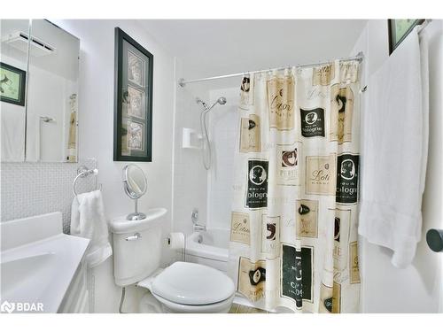 405-414 Blake Street, Barrie, ON - Indoor Photo Showing Bathroom