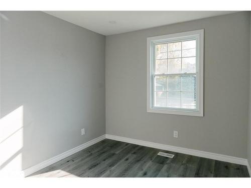 673 Knox Avenue, Hamilton, ON - Indoor Photo Showing Other Room