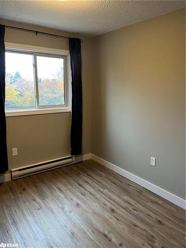 8-3 Sawmill Road, Barrie, ON - Indoor Photo Showing Other Room