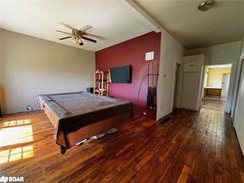 8380 Provincial Hwy 11 South, Severn, ON - Indoor Photo Showing Bedroom